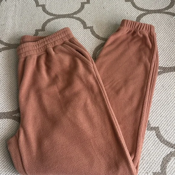 Beyond Yoga polar fleece jogger sweatpants - Picture 1 of 12